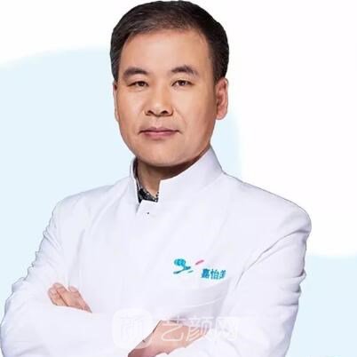 李国伟