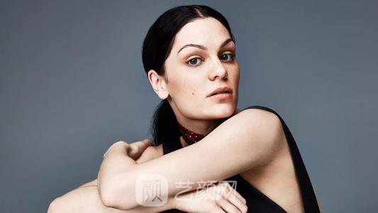 隆鼻手术后会出现弯曲或肿胀不均吗?