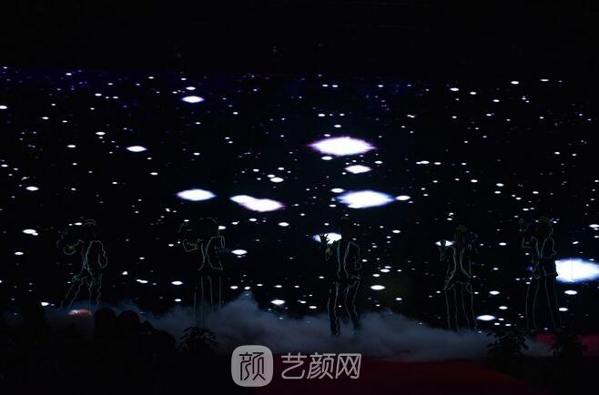 2019跨年之夜·坤娜VIP答谢盛典圆满落幕，与您并肩同行！