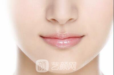 深圳恩吉娜做了下巴和鼻子，鼻型挺起来了