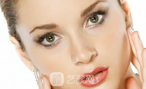 垫鼻子后终于看到鼻梁了好开森~