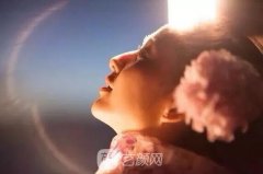 又一位女明星鼻子透光...整容实锤？