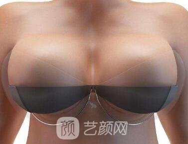 男孩子会在意女友丰胸吗?看来网民回应