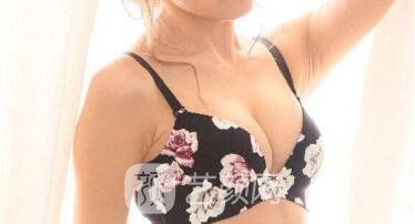 自体脂肪隆胸和假体隆胸应该如何抉择？