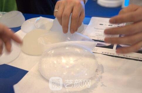 做了隆胸手术会被别人摸出来吗?