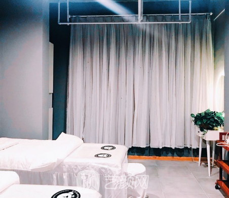 沧州三只熊皮肤管理中心