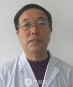 姜龙白