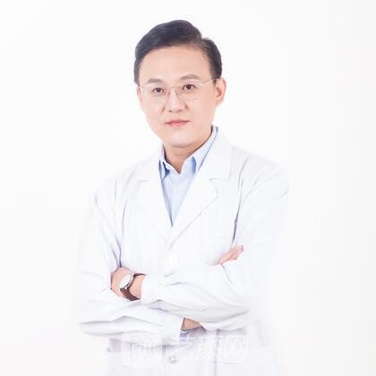 李宏