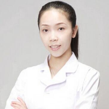李雯