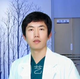 何栋梁
