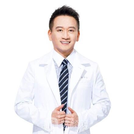 黄仲立