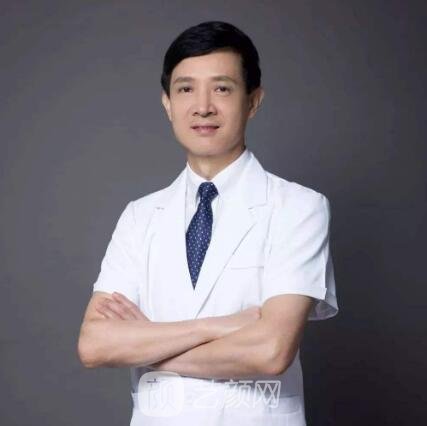 李勤