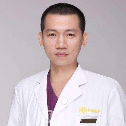 李少雄