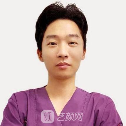 魏文龙
