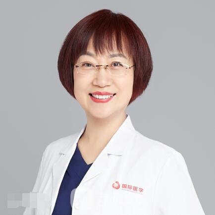 杨靖