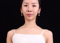 自从做了极速丰胸，从飞机场一跃变成了“山丘”