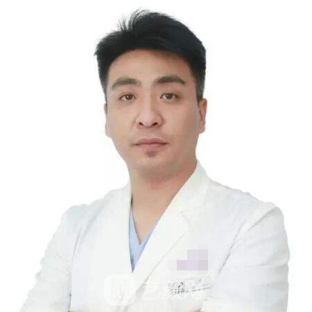 吕楠