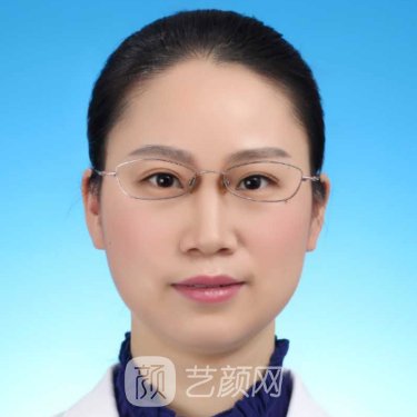 周佳