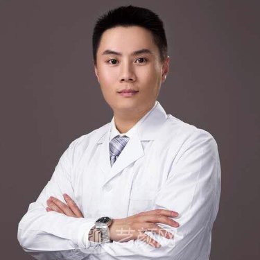 何玉成