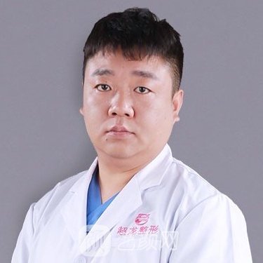 吕键飞