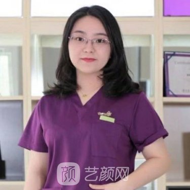 王卓润