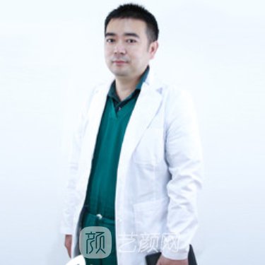黄胜华