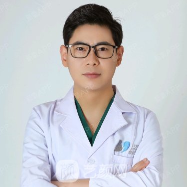 张博龙