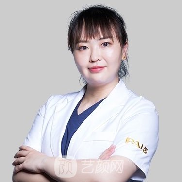 杨雅岚