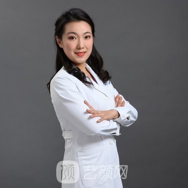 张巍
