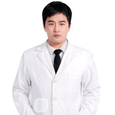 李一飞