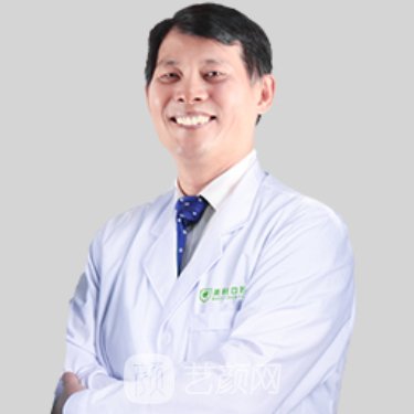 何彬彬
