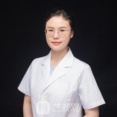 杨金薇