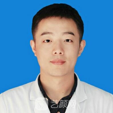 靳君