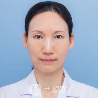 吴伟芬