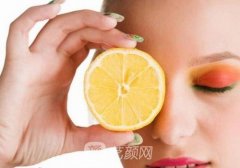 水杨酸果酸对皮肤的作用是什么？敏感肌肤慎重使用！