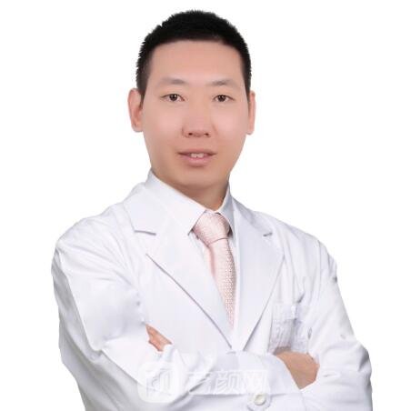 何俊杰