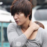 李明浩照片，李明浩整容了吗？昔日旧照曝光引热议~