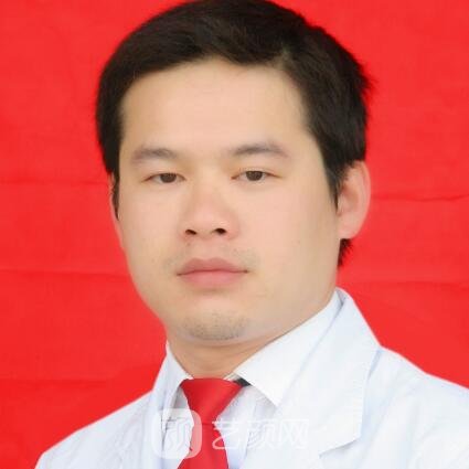 李华