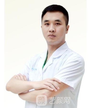 龙成云