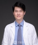 上海九院激光美容科专家张振怎么样？简介+拉皮案例