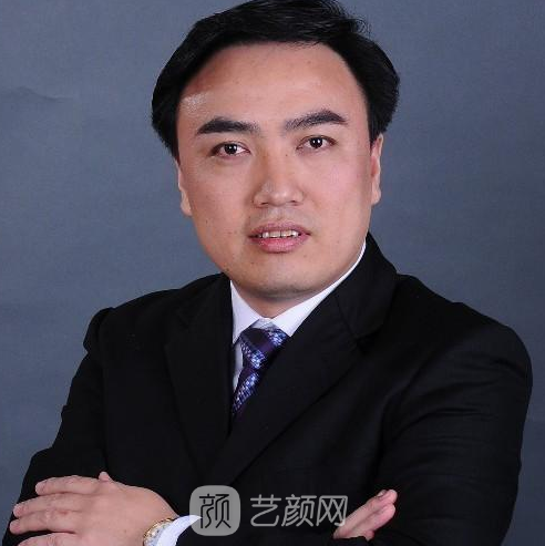 卢显碧