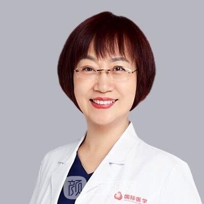 杨靖