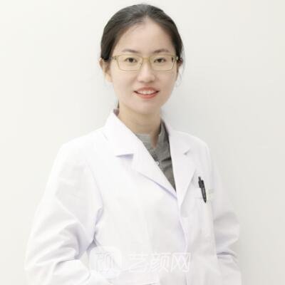 张晓曼