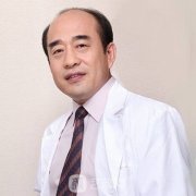 2021年郑永生跟王世勇哪个双眼皮修复好?