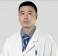 李海东和靳小雷哪个双眼皮做的好?口碑怎么样呢？