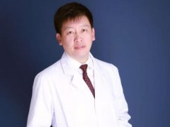 赵红艺和李斌斌哪个医生做双眼皮修复比较好?