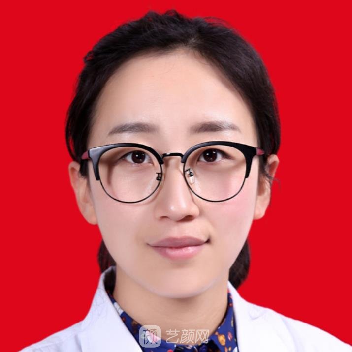 杨蔚琪