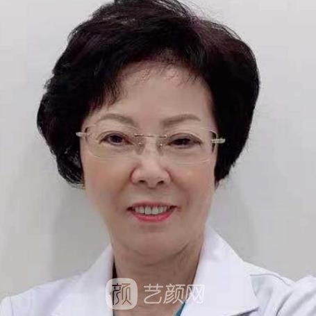 潘益华