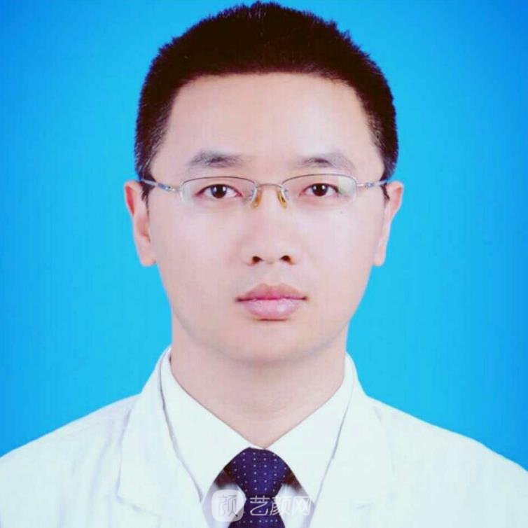杨冠龙