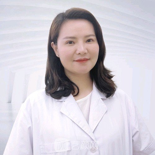 李金萍